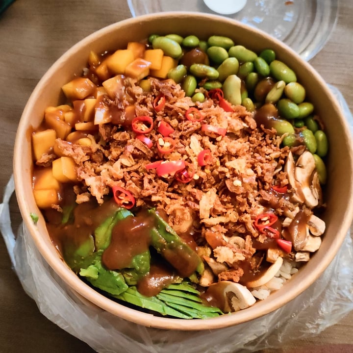 photo of Poke' Poke' Hawaiian poke bowl shared by @forsenonsicrescemai on  30 Apr 2022 - review