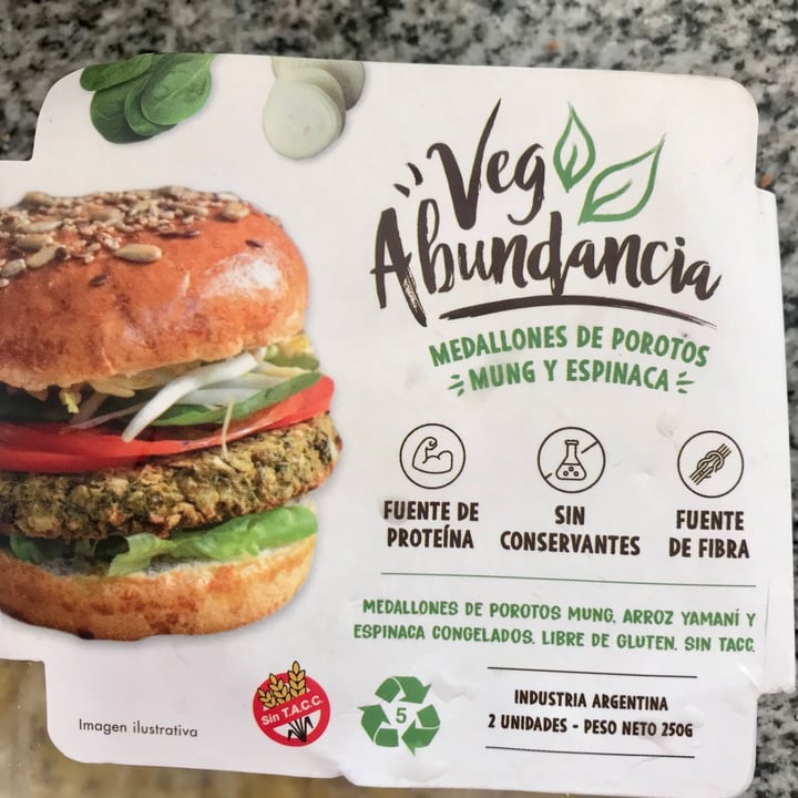 photo of Veg Abundancia Medallones de porotos mung y espinaca shared by @alegibert on  30 Jul 2021 - review