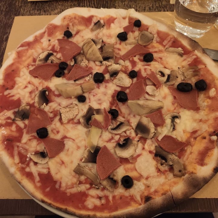photo of Origano Trevi Pizza capricciosa vegana shared by @gimmy on  05 Dec 2021 - review