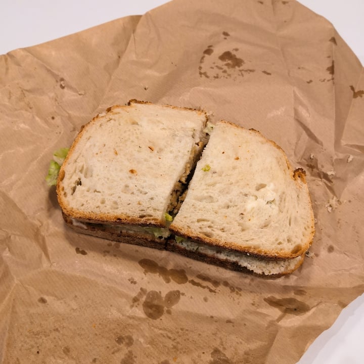 photo of Vegan Sandwich Co Chick*n & Stuffing shared by @totoro on  31 Aug 2021 - review