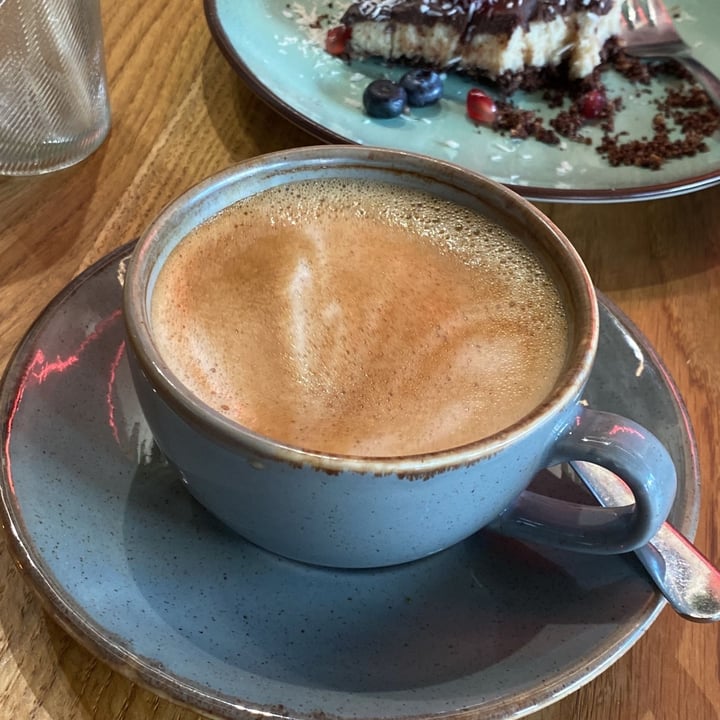 photo of SOUL - Vegan Coffee Bar flat white shared by @ignaciottd on  27 Jul 2022 - review