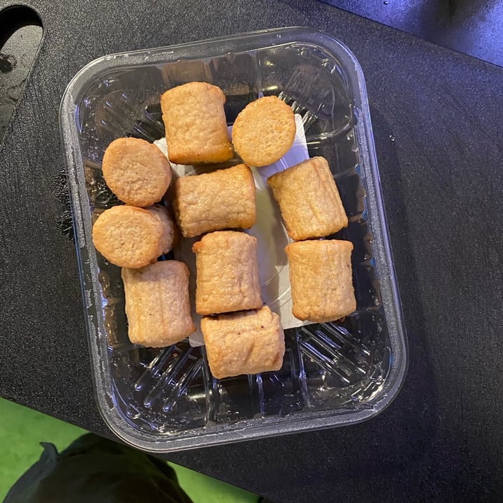 review photo of Albert Heijn Vegan mini frikandel shared by @astxnto on 26 Feb 2022 - review