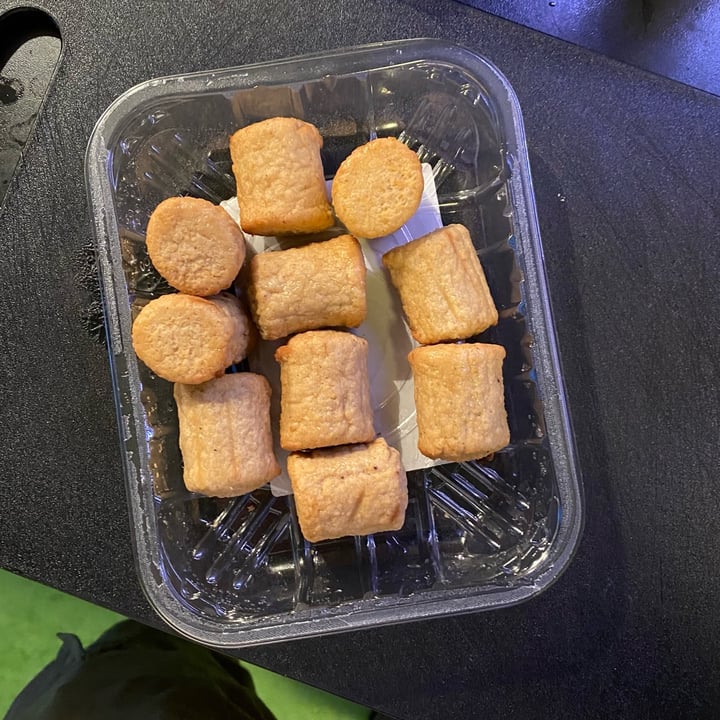 photo of Albert Heijn Vegan mini frikandel shared by @astxnto on  26 Feb 2022 - review