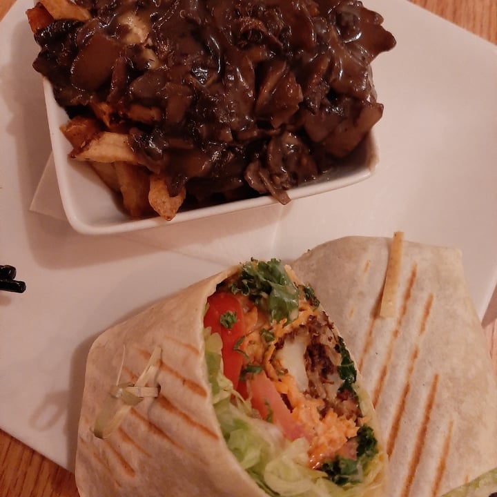 review photo of Pure Kitchen Elgin Buffalo Cauliflower Wrap shared by @lauriafr80 on 30 Aug 2020 - review