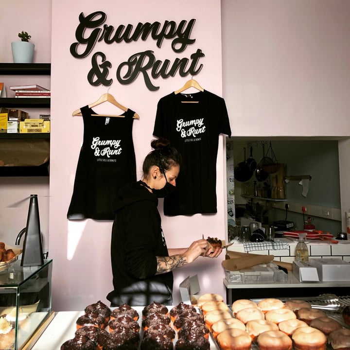 photo of Grumpy & Runt | Little Deli & Donuts Cinnamon Donut shared by @appletreenat on  21 Jul 2020 - review