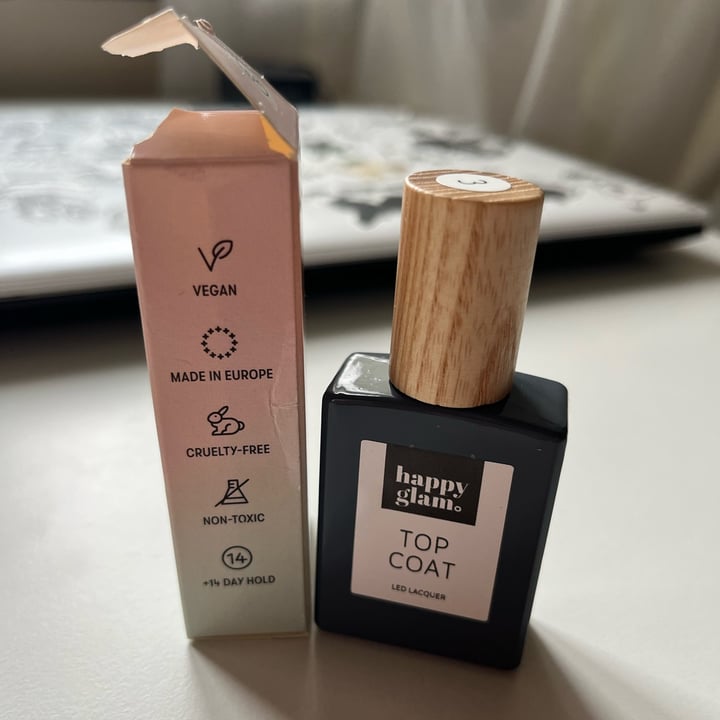 review photo of Happyglam Led polish top coat shared by @giuliafru on 24 Sep 2022 - review
