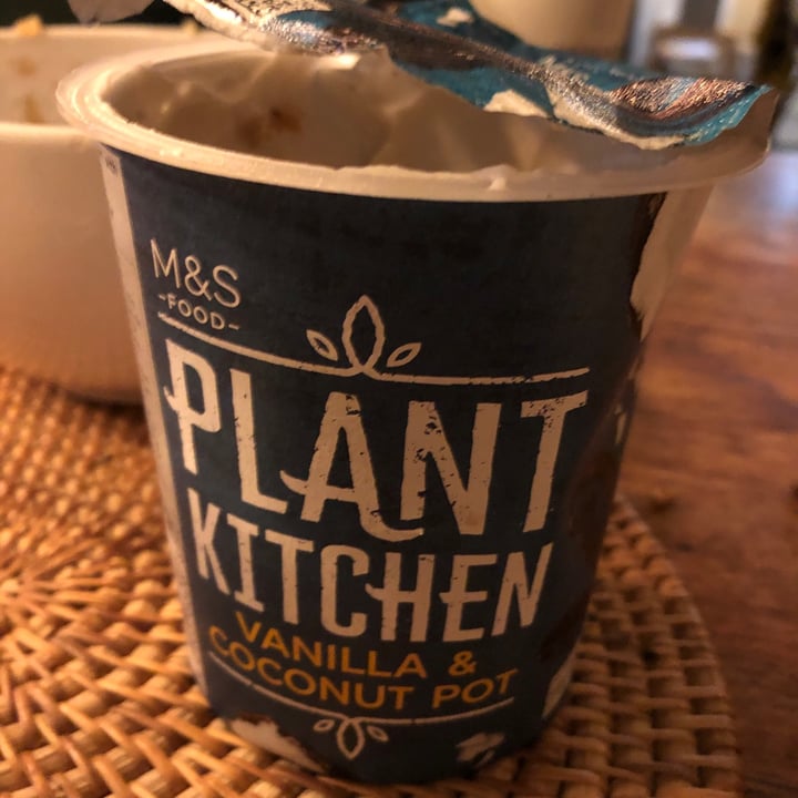 photo of Plant Kitchen (M&S) Vanilla and coconut pot shared by @daisyeatsplants on  05 Oct 2020 - review