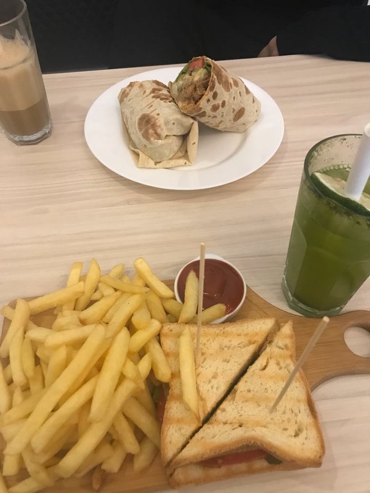 photo of Kiwi Vegan Cafe Tofu sandwich shared by @nutsa on  28 Jan 2020 - review
