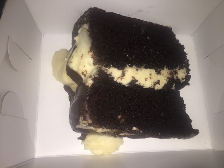 photo of Nami Tuxedo Cake shared by @savairaaimran on  21 Sep 2019 - review