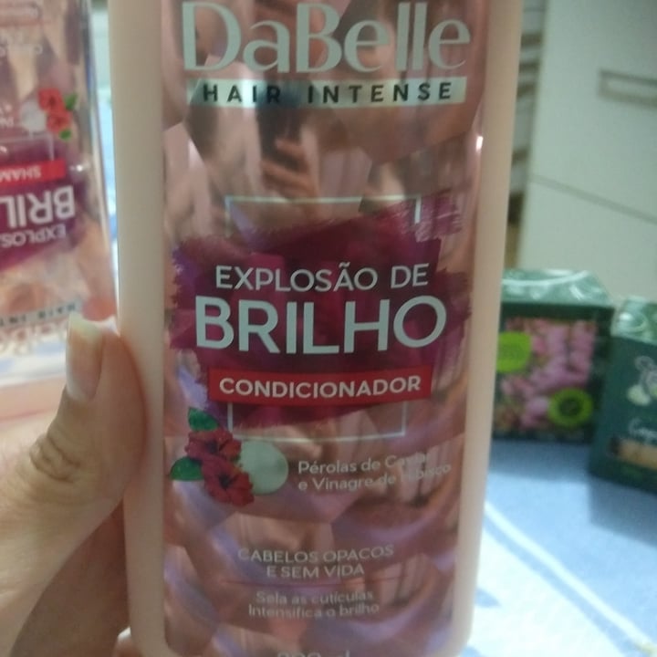 photo of Dabelle condicionafor explosão de brilho shared by @maysepianheri on  16 Jun 2022 - review