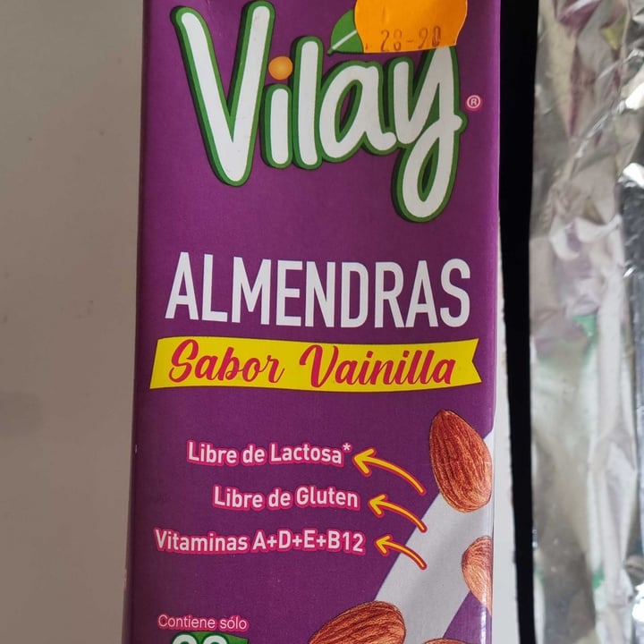 photo of Vilay Leche de Almendras sabor Vainilla shared by @danna1233991982 on  07 Apr 2022 - review