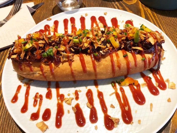 review photo of Wholywood Vegan Street Food wholywood xxl hot dog shared by @root on 14 Feb 2020 - review