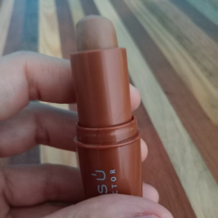 review photo of Bissú Corrector/Contorno shared by @ilselogo on 31 Jul 2020 - review