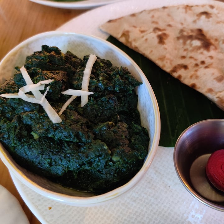 photo of Flying Monkey Lasooni saag shared by @fourdollars on  12 May 2021 - review