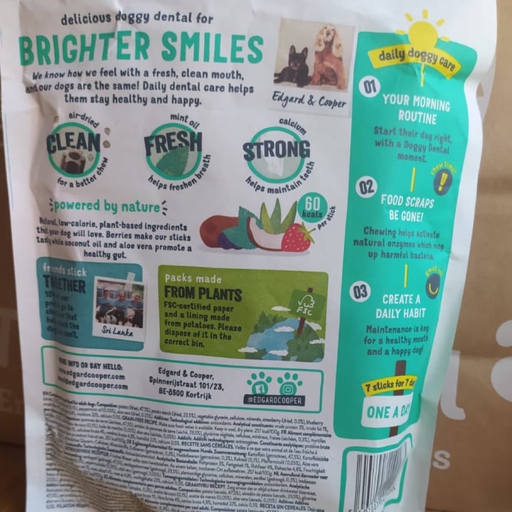 photo of Edgard & Cooper Stick dental Perros Fresa y menta shared by @andy11 on  20 Sep 2020 - review