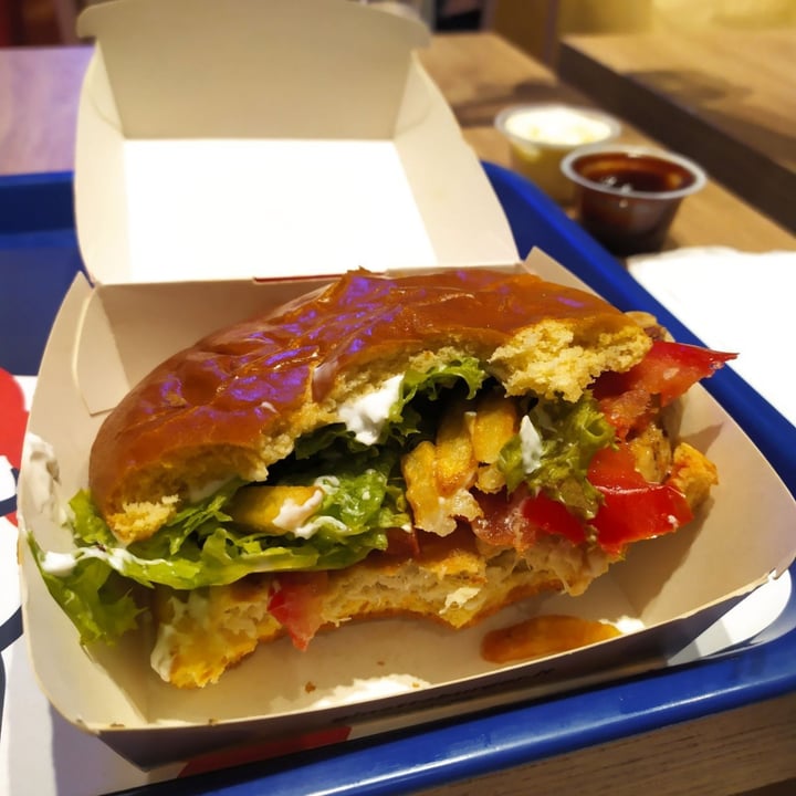 photo of Ginetta Burger Menu con vegan chicken shared by @napolitanor on  25 Nov 2022 - review