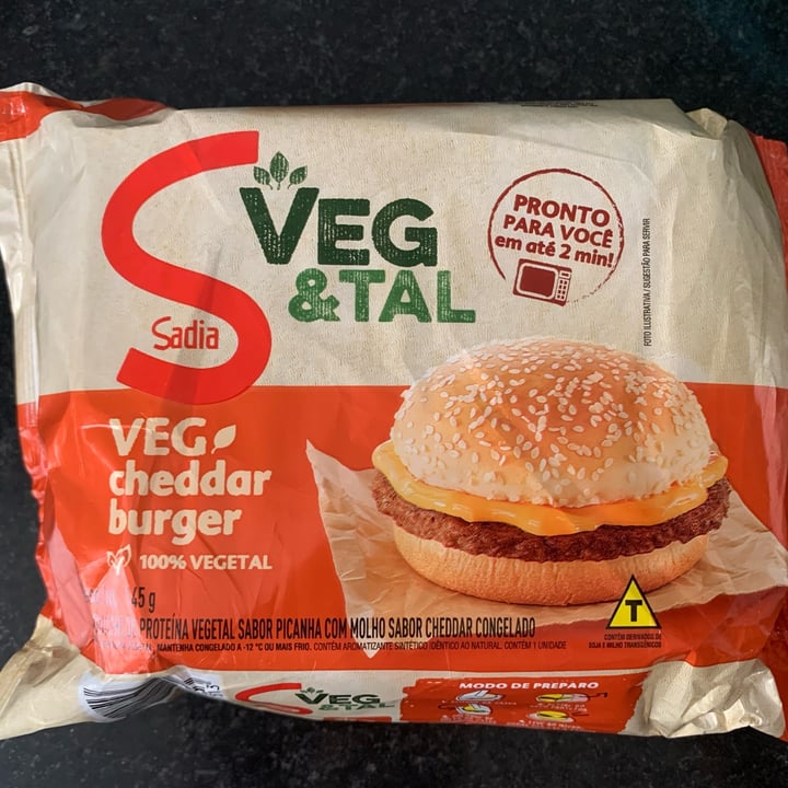 review photo of Sadia Veg Cheddar Burger shared by @filiperdr on 01 May 2022 - review