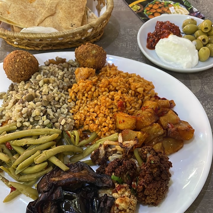 photo of Ali Baba restaurant Vegetarian shared by @csquaree on  13 Apr 2022 - review