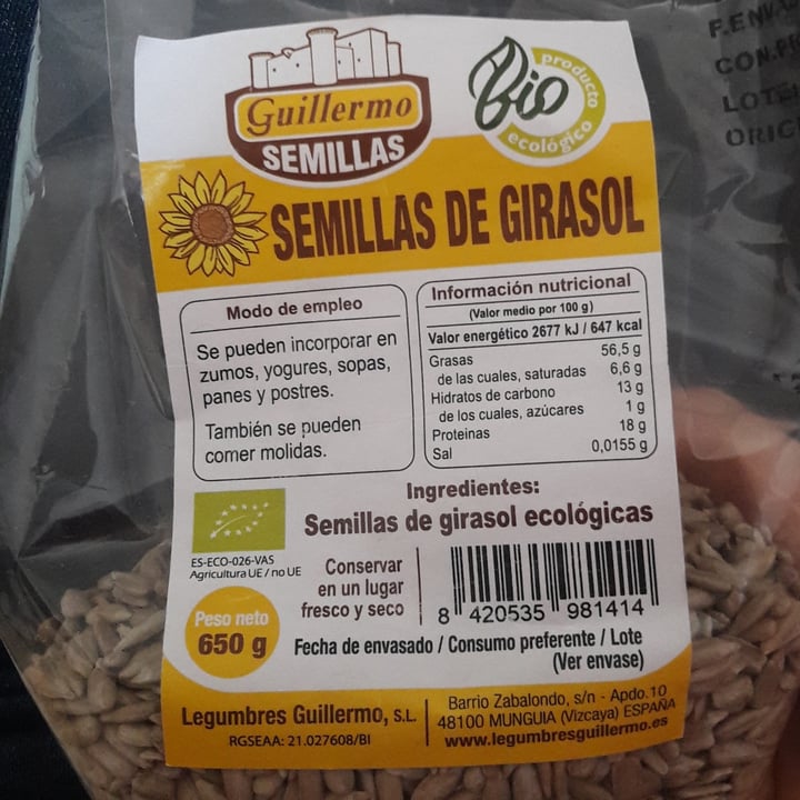 photo of Guillermo semillas Semillas De Girasol shared by @mawrphee on  09 Feb 2022 - review
