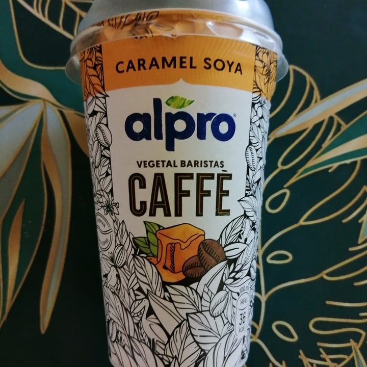 photo of Alpro Caramel soya Caffè Latte shared by @fedevegana on  18 Aug 2021 - review