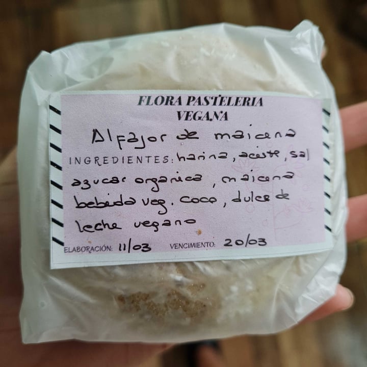 review photo of Flora Pasteleria Vegana Alfajor Maicena shared by @ayelenlogiuratto on 15 Mar 2021 - review