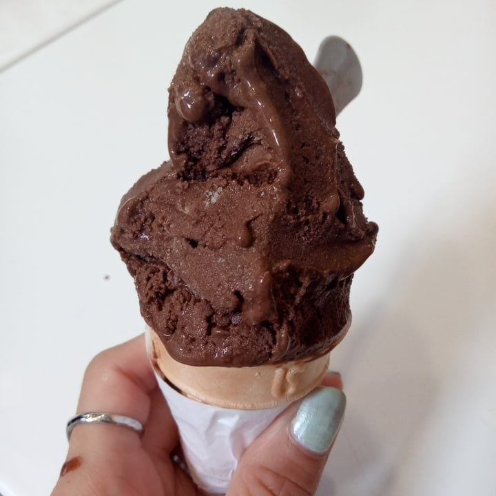 photo of Cremolatti Helado De Chocolate shared by @helixnebb on  14 Feb 2022 - review