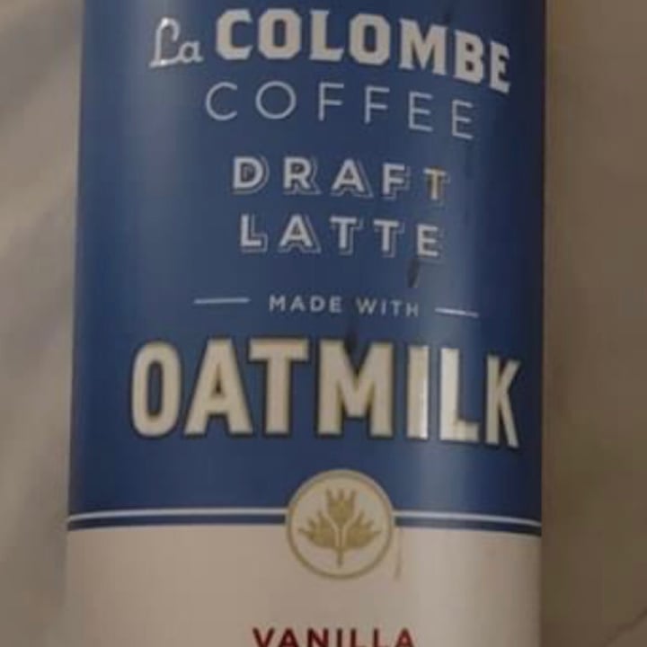 photo of La Colombe Coffee Roasters Draft Latte Made With Oatmilk shared by @angiec463 on  25 Aug 2021 - review