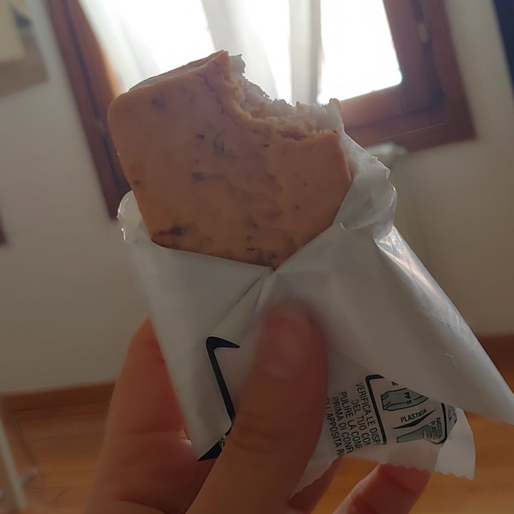photo of Sammontana biscotti gelato alla vaniglia shared by @giuliaaromano on  27 Jun 2022 - review