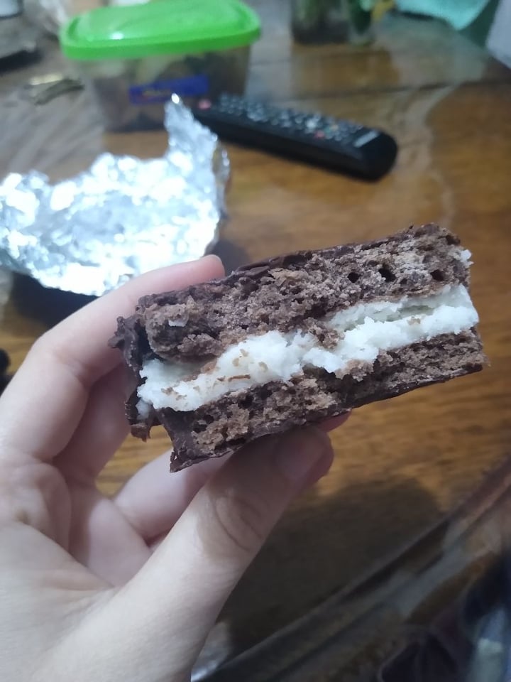 review photo of Museum Cakes Vegan Alfajor de limón shared by @mab on 01 Jun 2020 - review