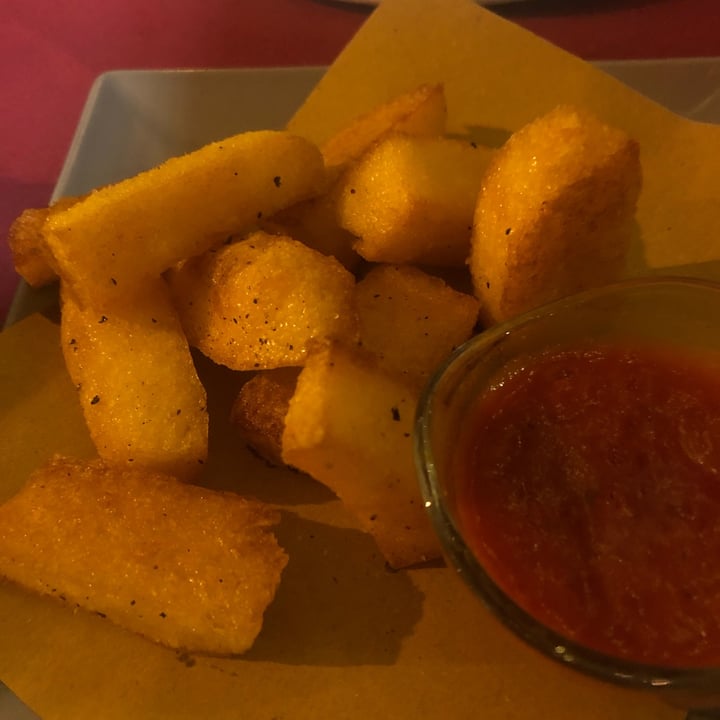 review photo of Bistrot Il Kiodo Fisso Bastoncini di polenta con salsa speziata di pomodoro ciliegino shared by @giuliaagozzi on 16 Jun 2022 - review