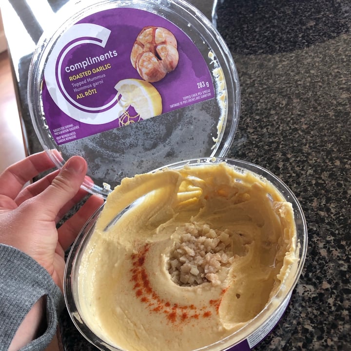 review photo of Compliments Roasted Garlic Topped Hummus shared by @veganweirdo8 on 06 Sep 2020 - review