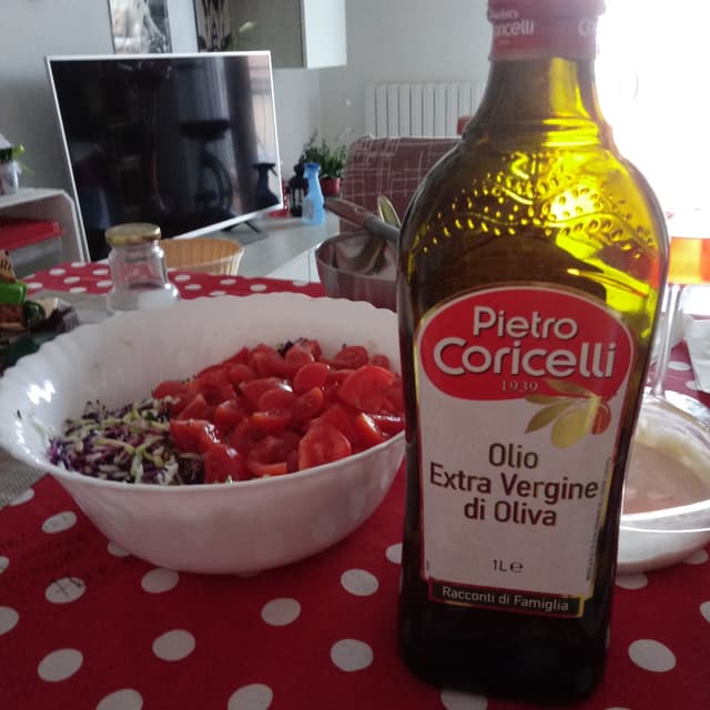 Extra virgin olive oil from Pietro Coricelli - Vegan Product