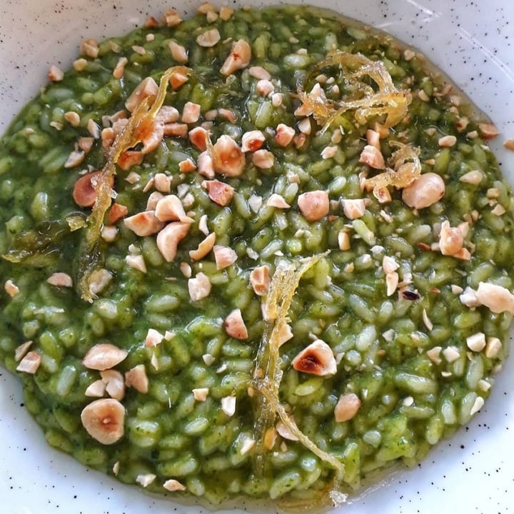 photo of Erba Brusca Risotto verde shared by @pugliavegan on  15 Apr 2022 - review