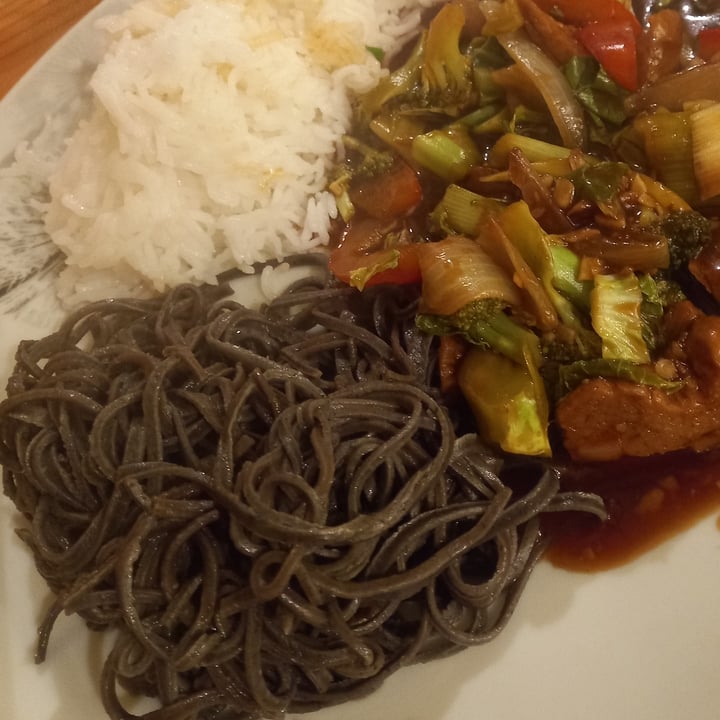 photo of ALDI Black Bean Spaghetti shared by @janxr on  08 Nov 2021 - review