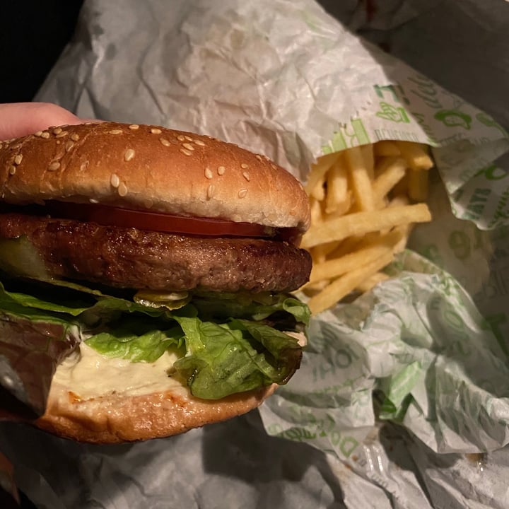 photo of Veggie OASe Burger shared by @eventuelli on  30 Jan 2021 - review