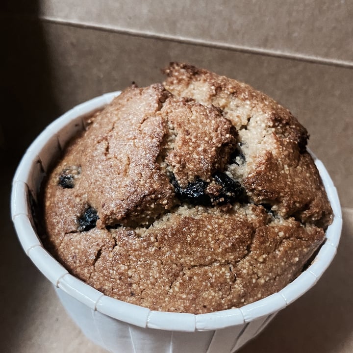 photo of The Oatberry Cafe blueberry millet muffin shared by @hollowist on  02 Apr 2022 - review