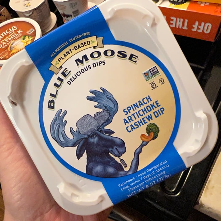 photo of Blue Moose Spinach Artichoke Cashew Dip shared by @keeponveganon on  20 May 2022 - review