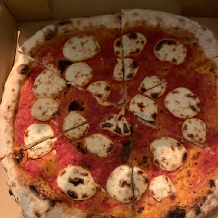 review photo of Lucile Pizza & Wine Bar plain vegan cheese pizza shared by @shibe on 25 Nov 2021 - review