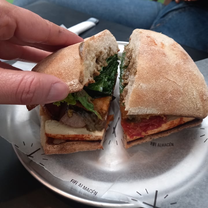 photo of Fifi Almacén Sandwich En Ciabatta De MM shared by @yanivegan04 on  27 Sep 2021 - review
