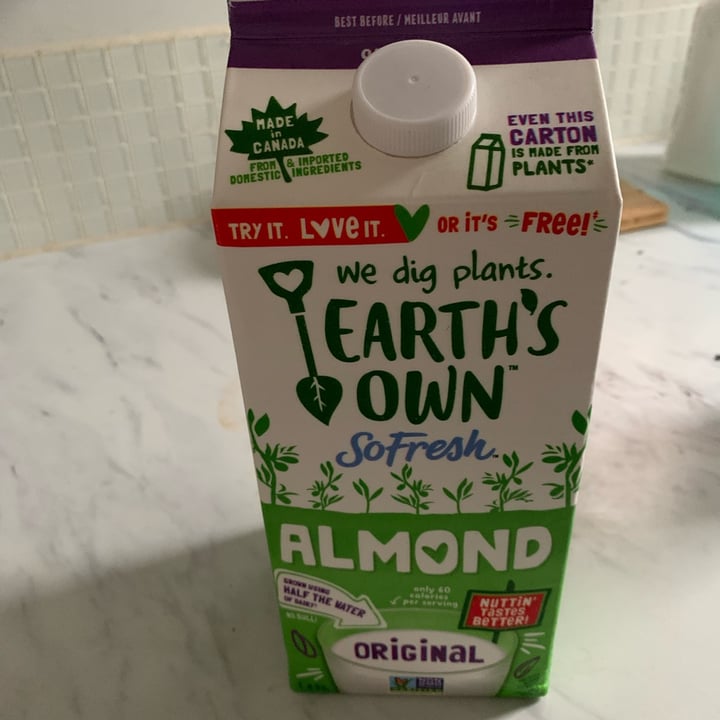 photo of Earth's Own So Fresh Almond Original shared by @valcou13 on  13 Nov 2021 - review