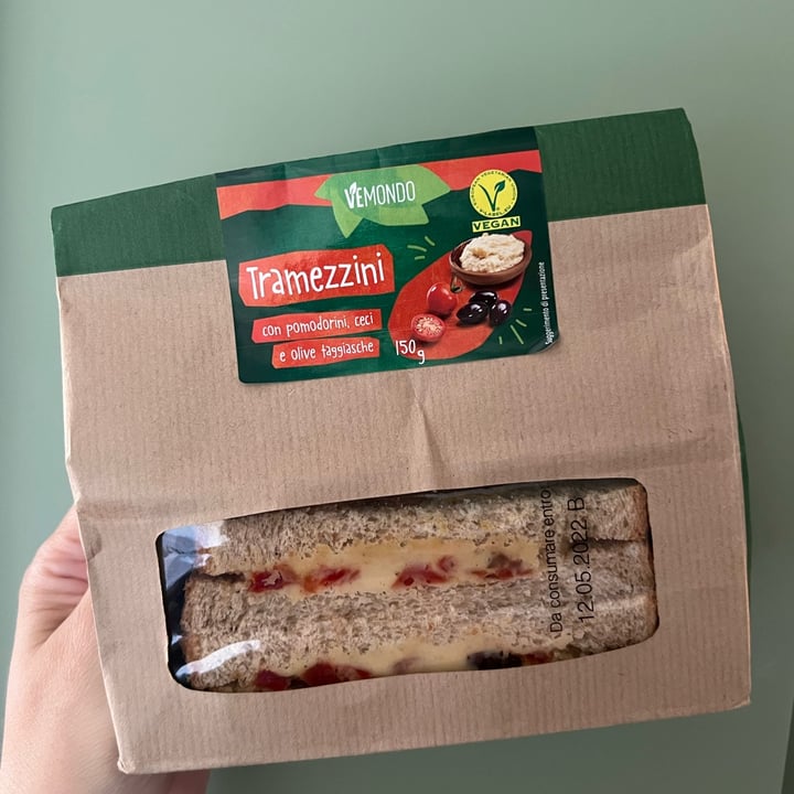 review photo of Vemondo Tramezzini con pomodorini ceci e olive taggiasche shared by @julietvampire2 on 12 Jun 2022 - review