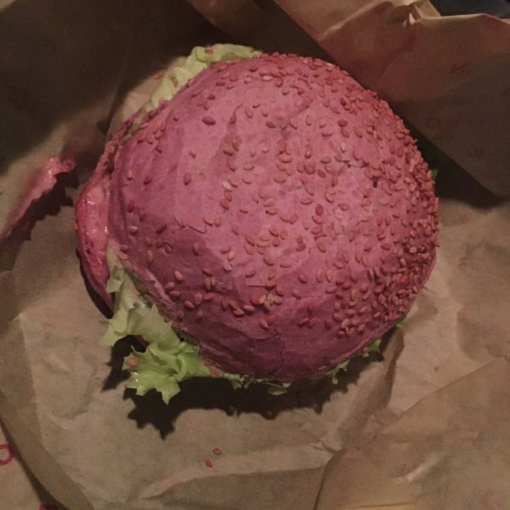 photo of Flower Burger Roma Barbie Burger shared by @francescapar on  07 Feb 2021 - review