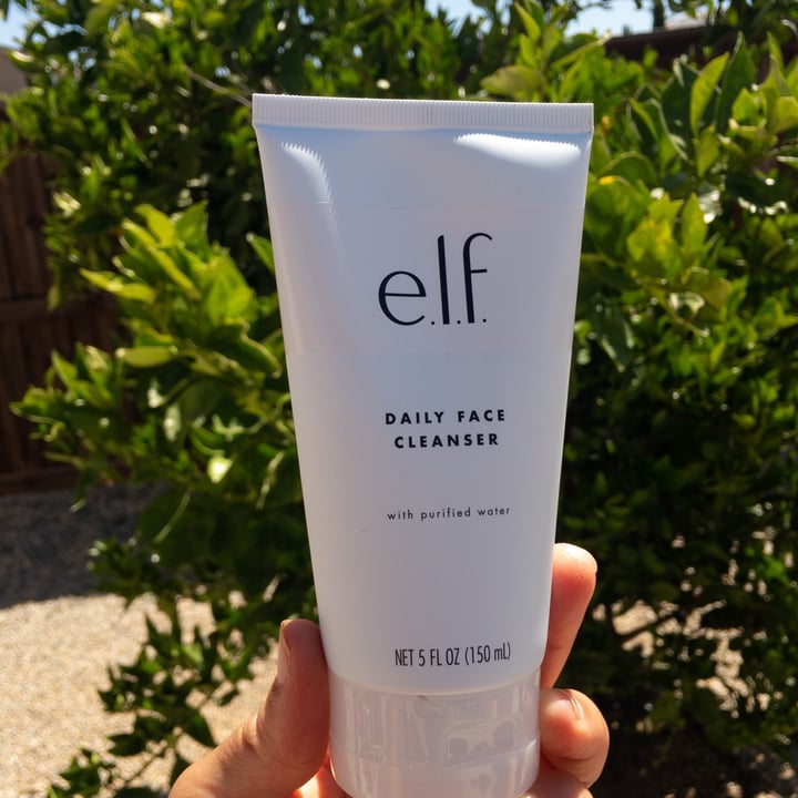 review photo of e.l.f. Cosmetics Daily Face Cleanser shared by @simplidished on 01 Oct 2020 - review
