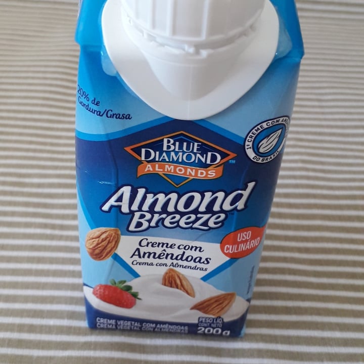 photo of Blue Diamond Almond Breeze Extra Creamy shared by @terezinhatiekosato on  21 Apr 2022 - review