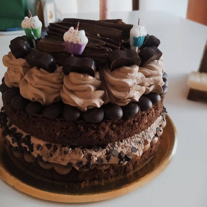 photo of Tortas veganas Silvia Sicardi Repostería Vegana Brownie Doble Ganache shared by @arabellamar on  17 May 2021 - review