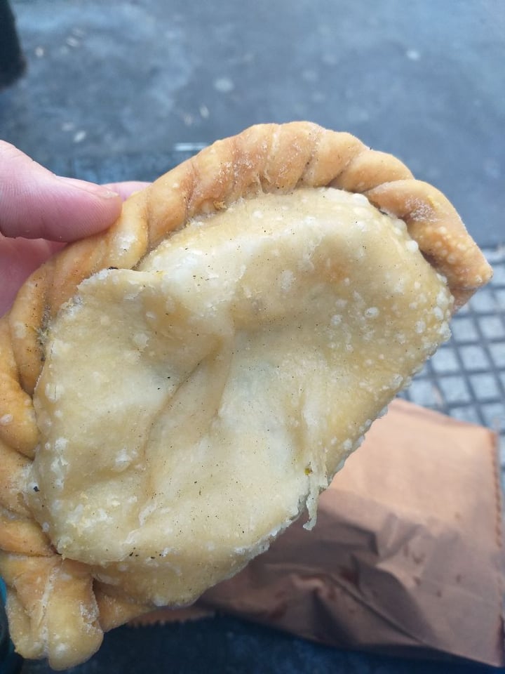 photo of Spika Lion - Tienda Vegana Mini calzone vegano shared by @beluculac on  30 Jul 2019 - review