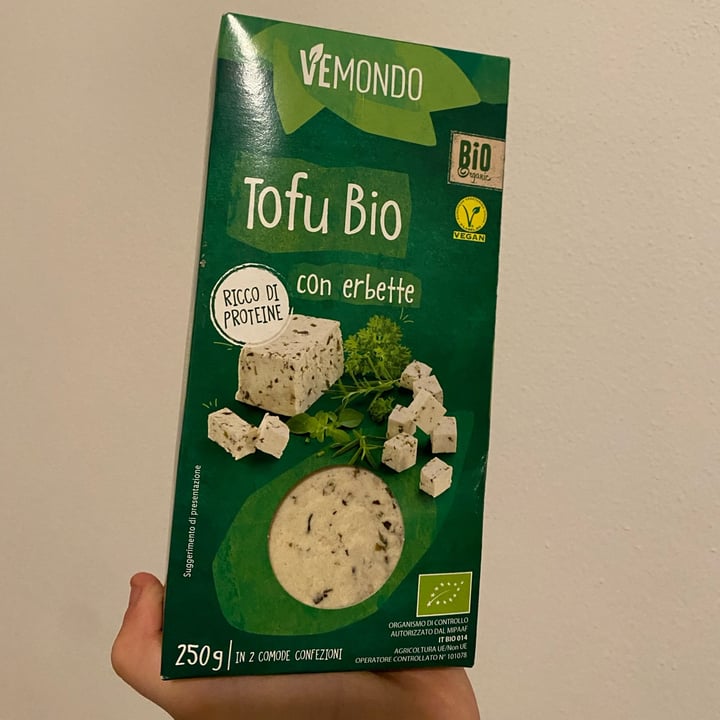photo of Vemondo Tofu Bio con Erbette shared by @annarandi on  14 Apr 2022 - review