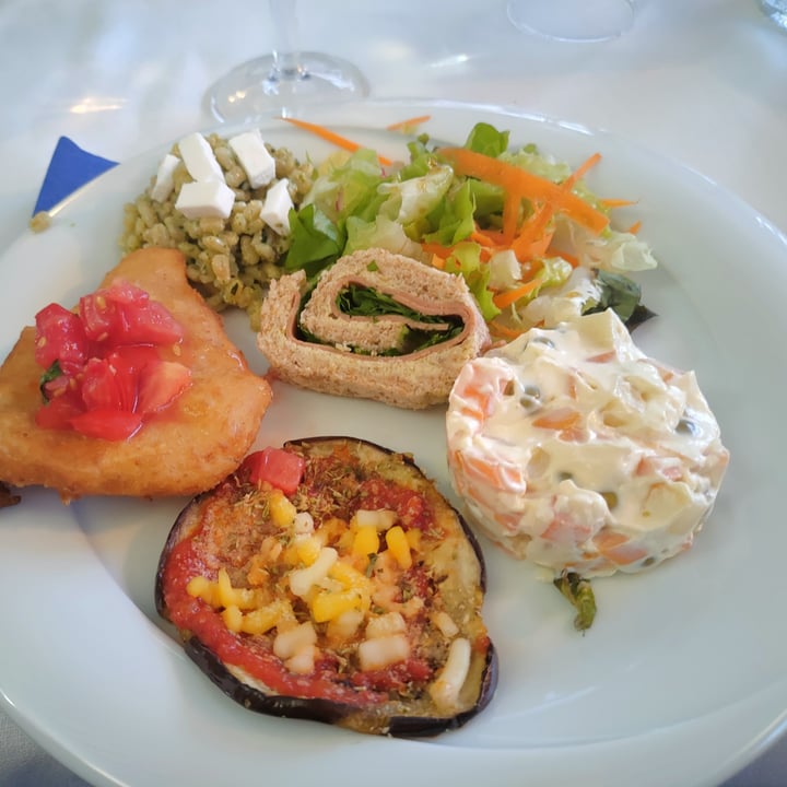 review photo of Hotel Ristorante Onda Azzurra Antipasto Misto shared by @claudiaavgenova on 04 Aug 2021 - review