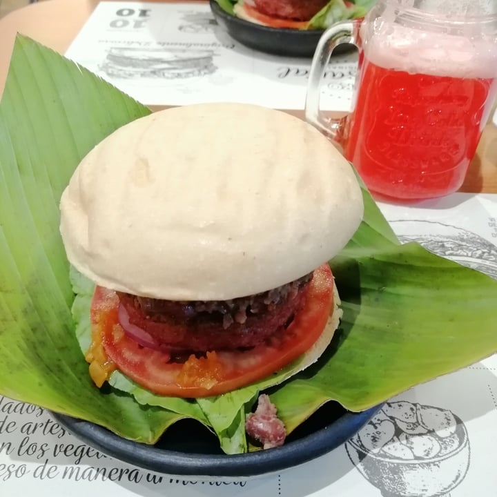photo of TORO BURGER Hamburguesa Beyond Meat shared by @mayrahg94 on  18 Jun 2020 - review