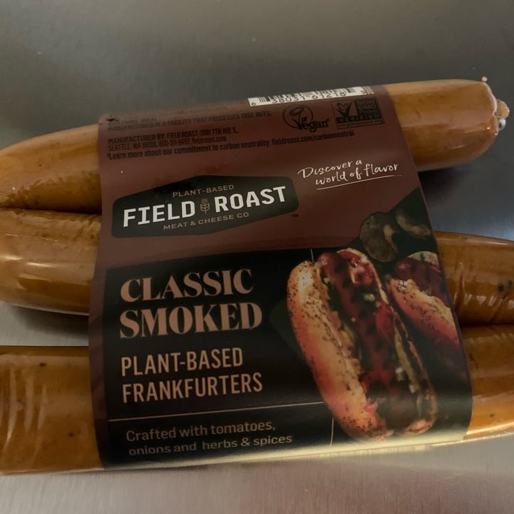 photo of Field Roast Field Roast Frankfurters shared by @plantbasedsusan on  03 Mar 2022 - review